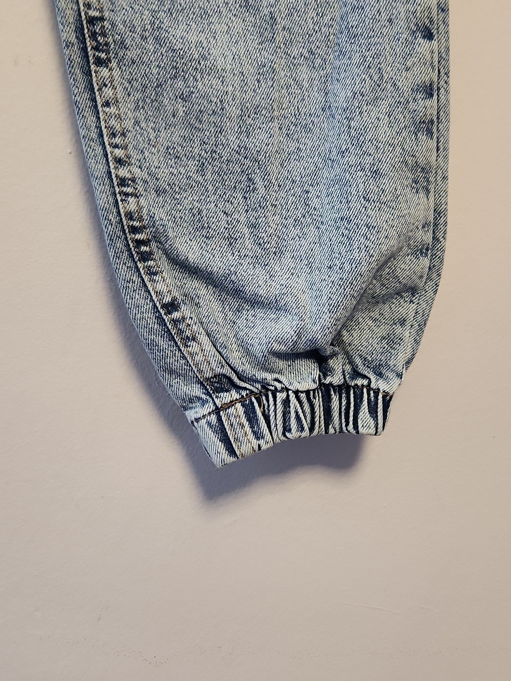 DeFacto Light Wash Elastic Hem Women’s Jogger Jeans Size 28 Waist - Picture 3 of 12